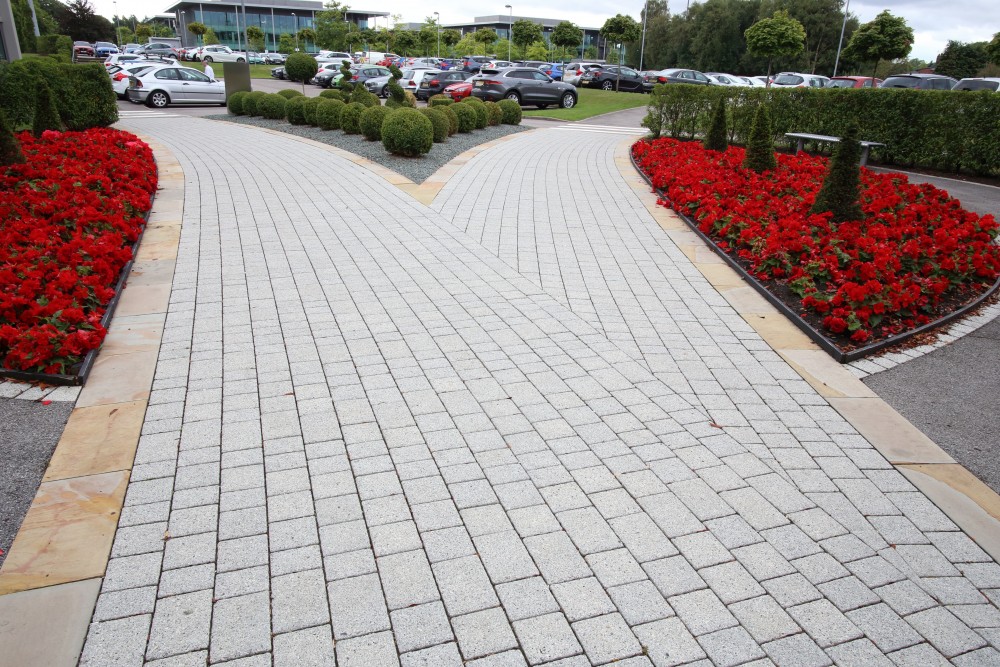 GftK‘s innovative durable repointing of unbound ‘flexible’ paving ...